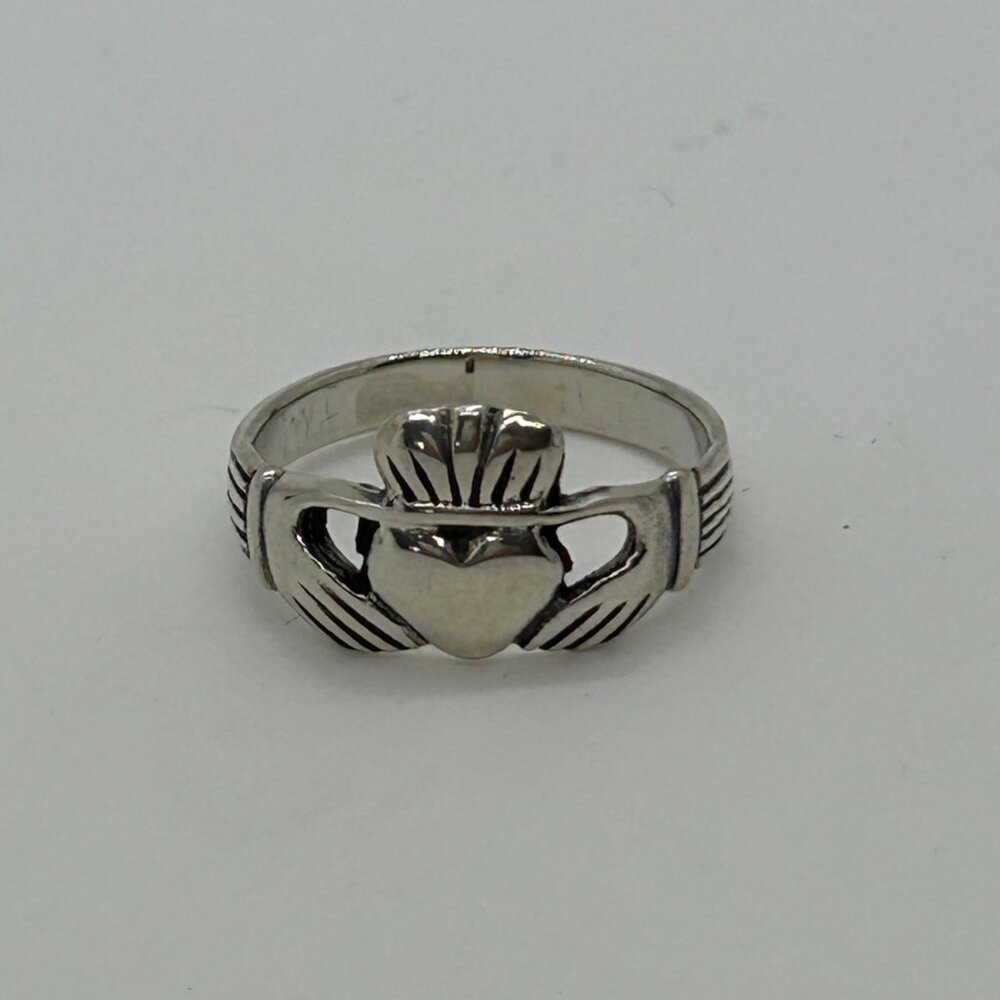 Vintage Sterling Silver Claddagh Ring Irish Celtic Jewelry Signed HVP 925 Size 6 - Picture 2 of 11